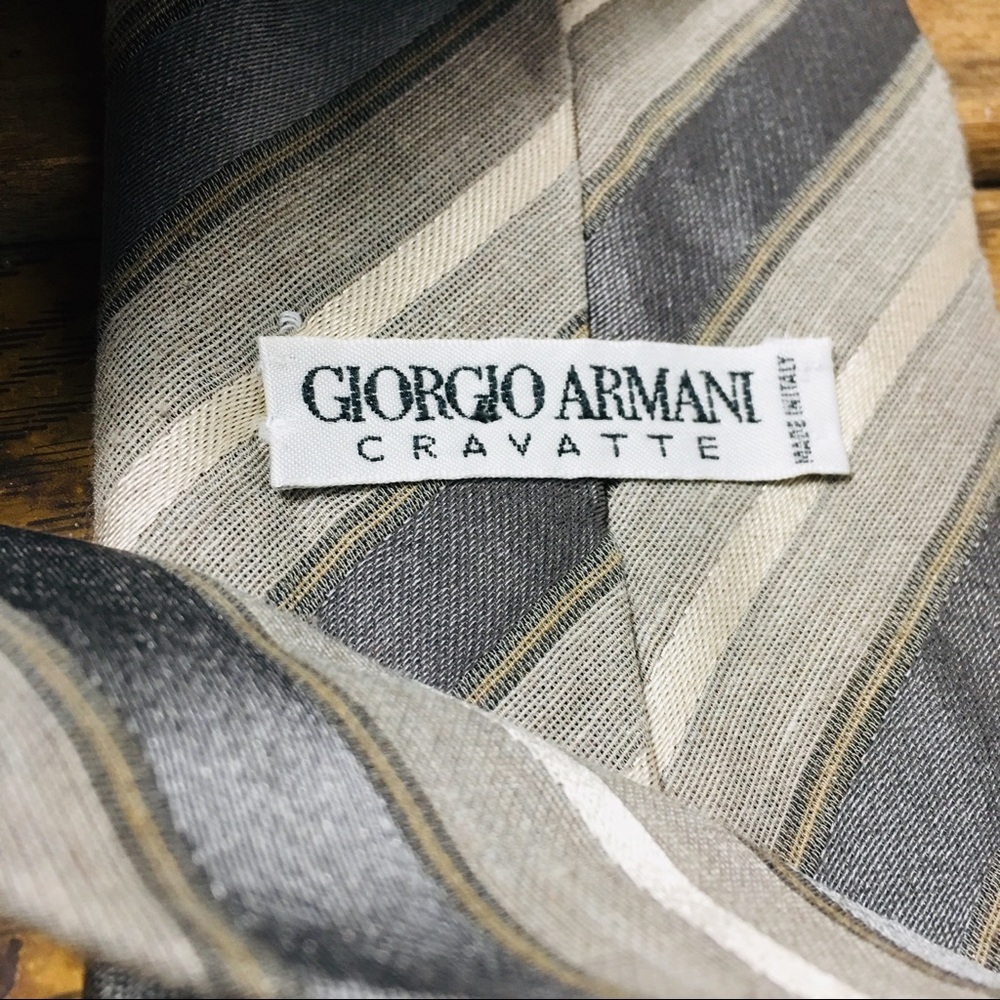 Giorgio Armani Cravatte Gray Stripe Mens Tie
